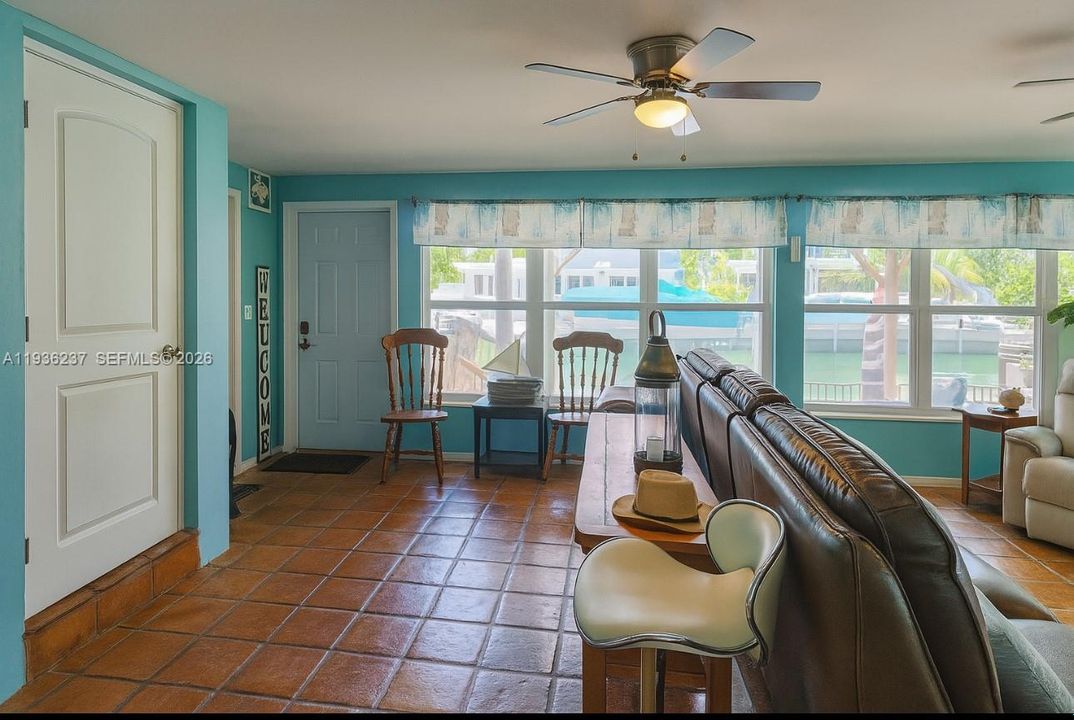 待售: $1,300,000 (3 贝兹, 2 浴室, 1544 平方英尺)