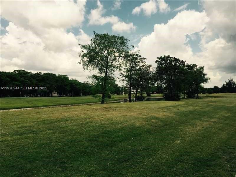 En Venta: $279,000 (3 camas, 2 baños, 1230 Pies cuadrados)