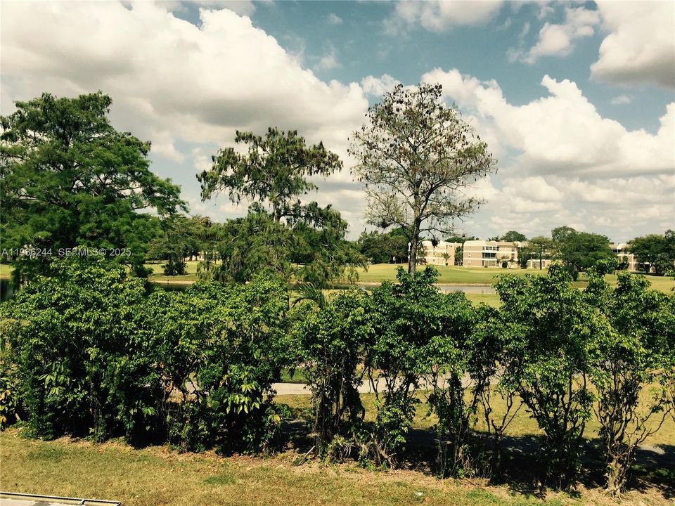 En Venta: $279,000 (3 camas, 2 baños, 1230 Pies cuadrados)