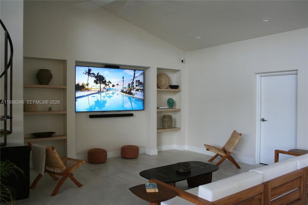En Venta: $630,000 (2 camas, 2 baños, 1365 Pies cuadrados)