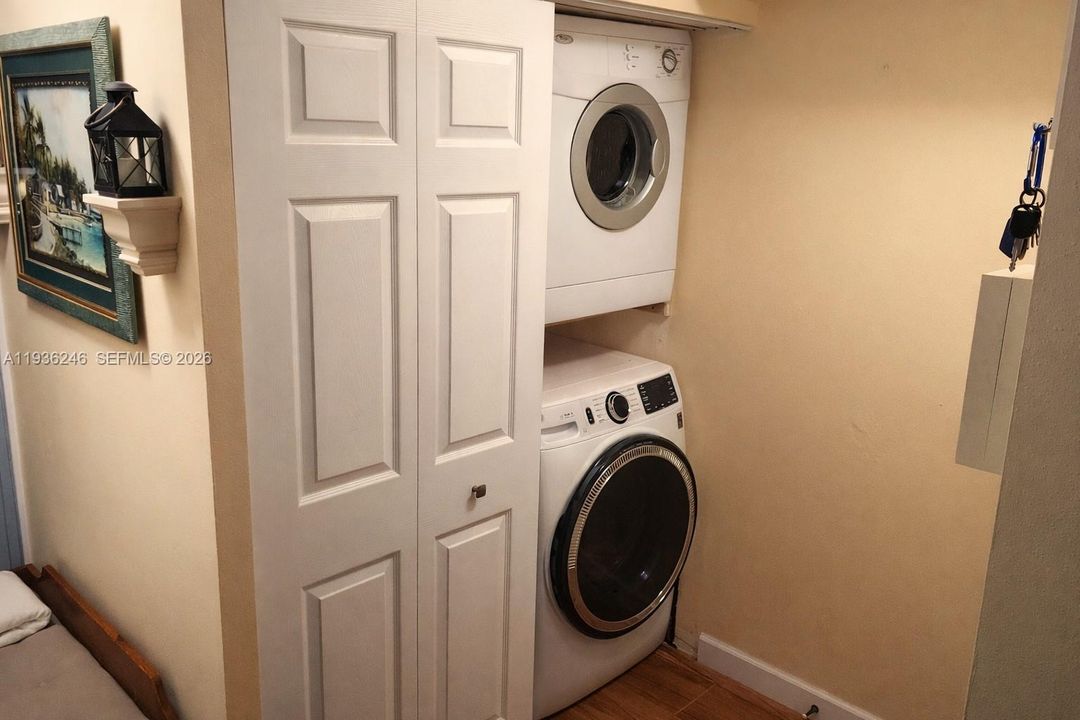En Venta: $630,000 (2 camas, 2 baños, 1365 Pies cuadrados)