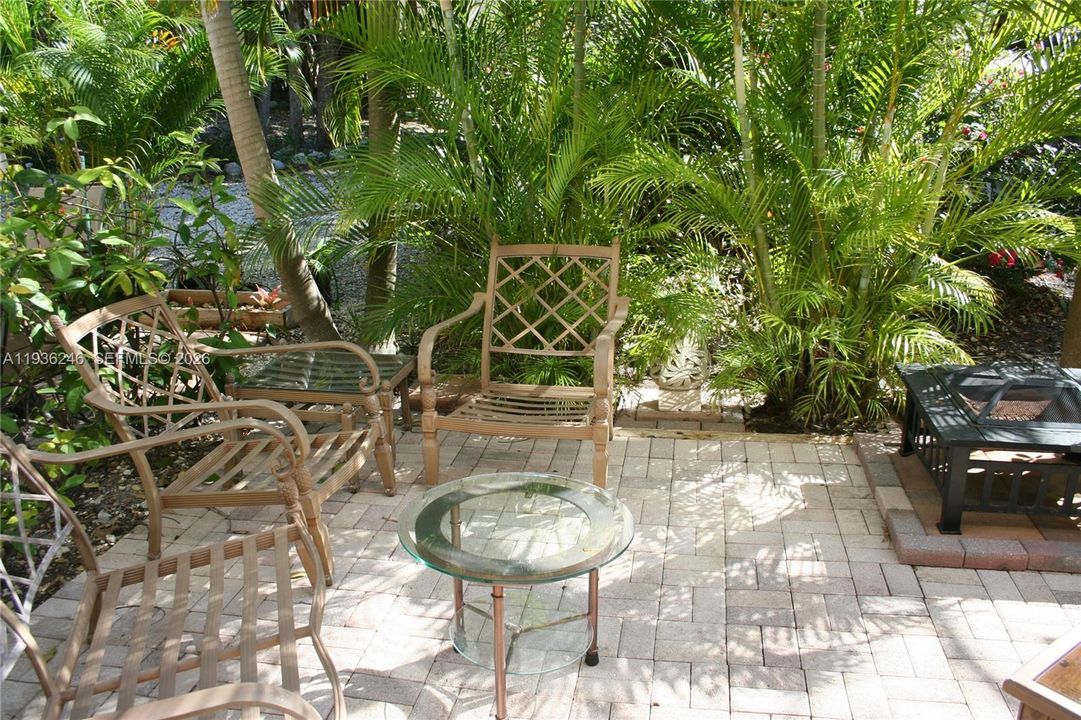 En Venta: $630,000 (2 camas, 2 baños, 1365 Pies cuadrados)