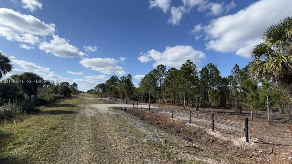 待售: $49,999 (1.25 acres)