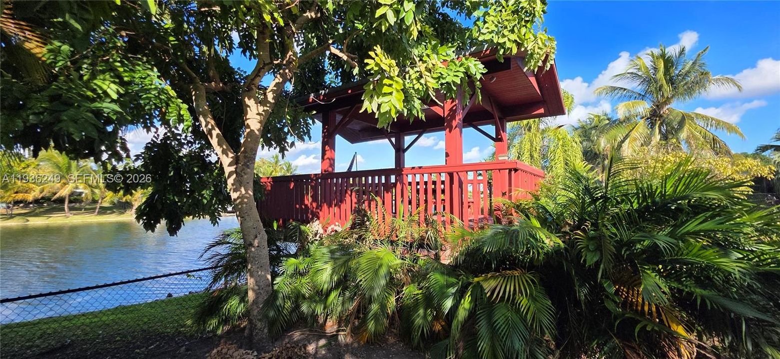 For Sale: $1,199,000 (4 beds, 4 baths, 2484 Square Feet)