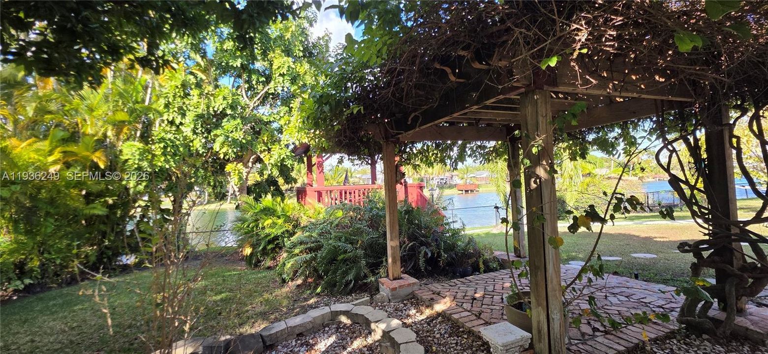 For Sale: $1,199,000 (4 beds, 4 baths, 2484 Square Feet)