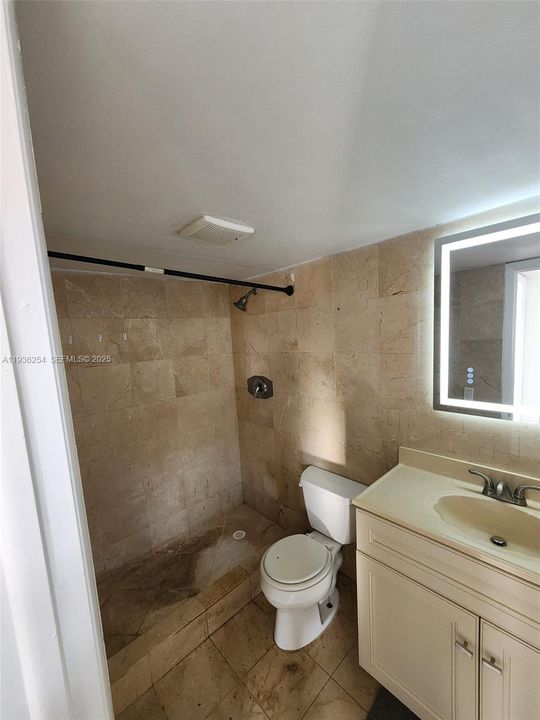 For Rent: $2,100 (2 beds, 2 baths, 960 Square Feet)