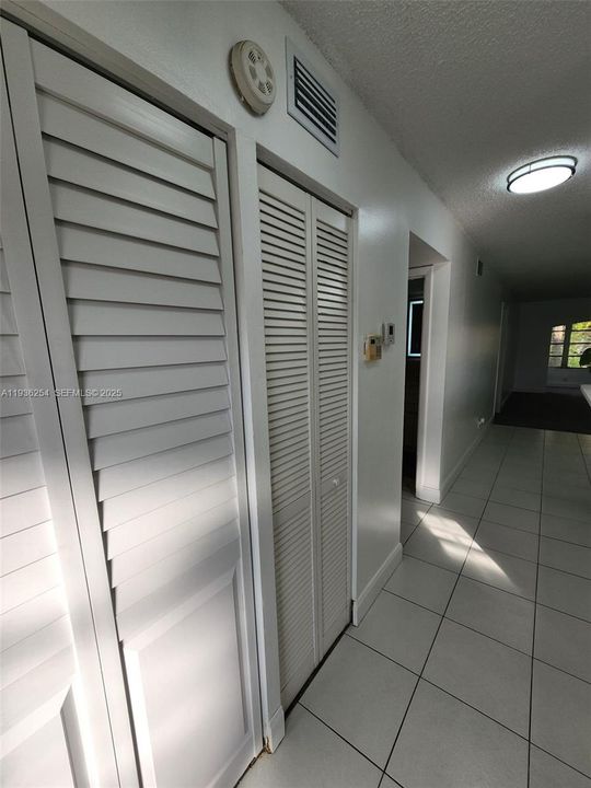 For Rent: $2,100 (2 beds, 2 baths, 960 Square Feet)