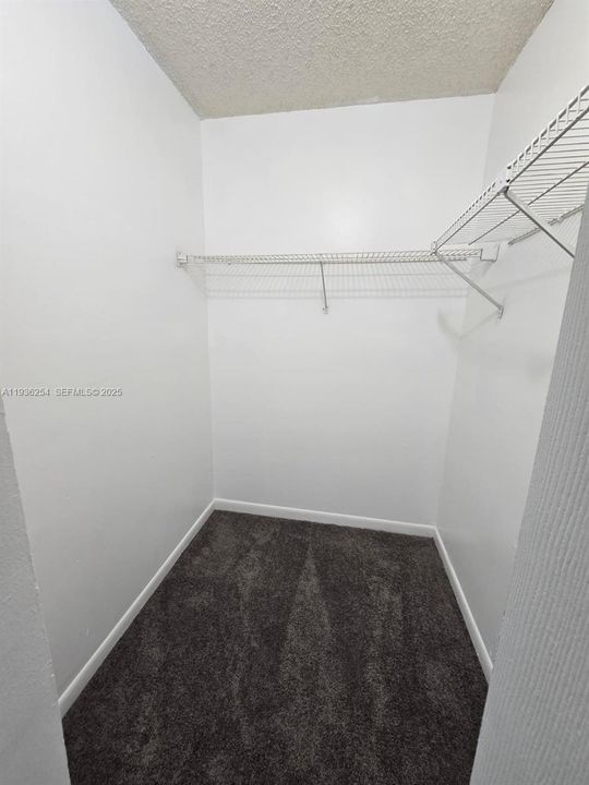 For Rent: $2,100 (2 beds, 2 baths, 960 Square Feet)