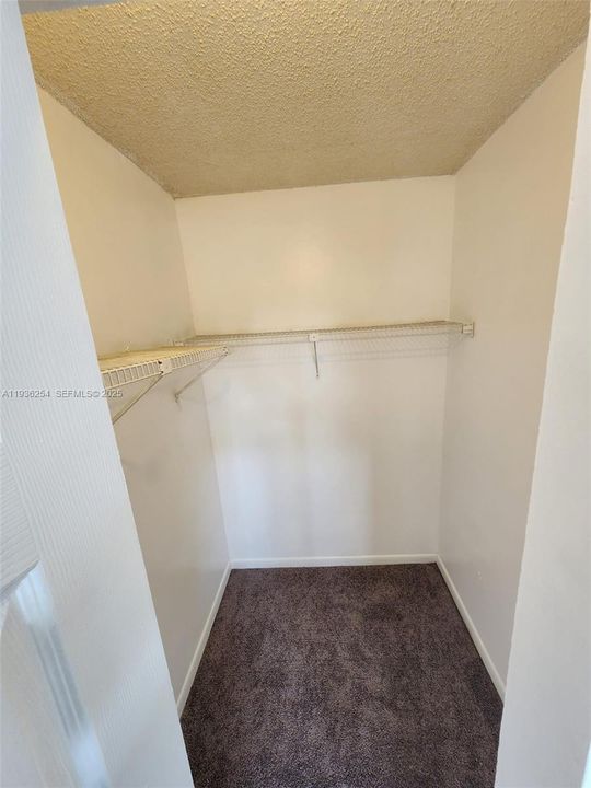 For Rent: $2,100 (2 beds, 2 baths, 960 Square Feet)