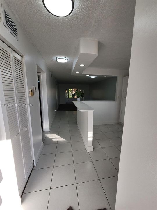 For Rent: $2,100 (2 beds, 2 baths, 960 Square Feet)