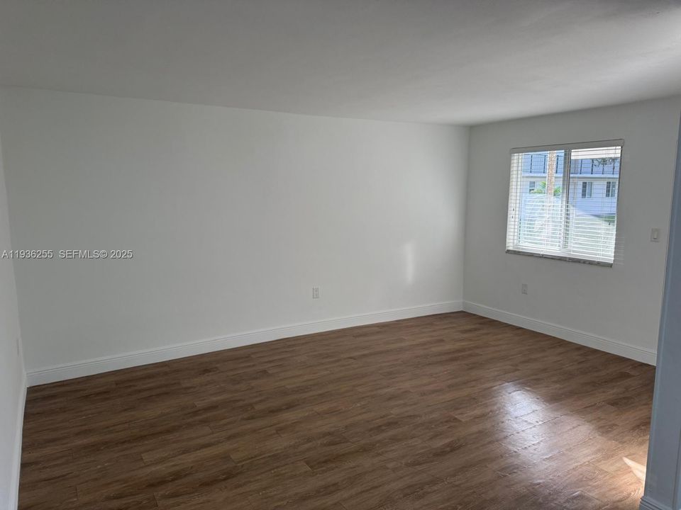 В аренду: $1,750 (1 спален, 1 ванн, 675 Квадратных фут)