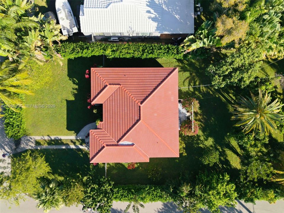 For Sale: $545,000 (2 beds, 1 baths, 1156 Square Feet)