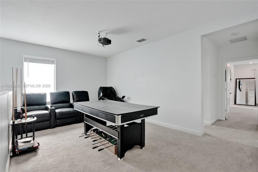 For Sale: $830,000 (5 beds, 3 baths, 2708 Square Feet)