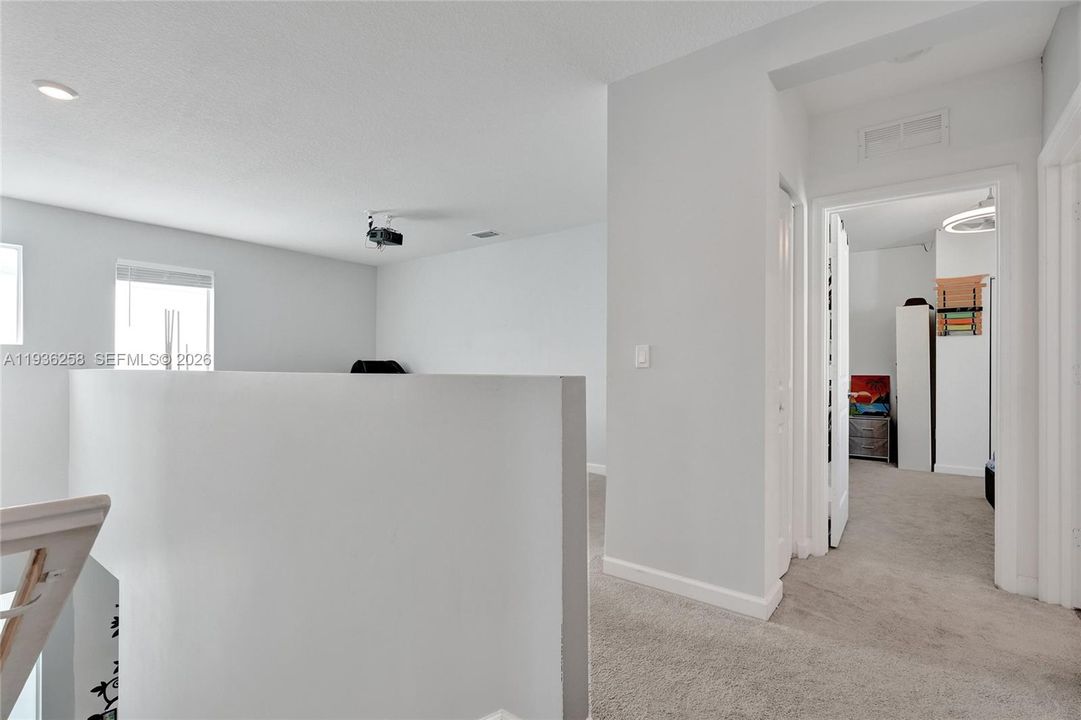 For Sale: $830,000 (5 beds, 3 baths, 2708 Square Feet)