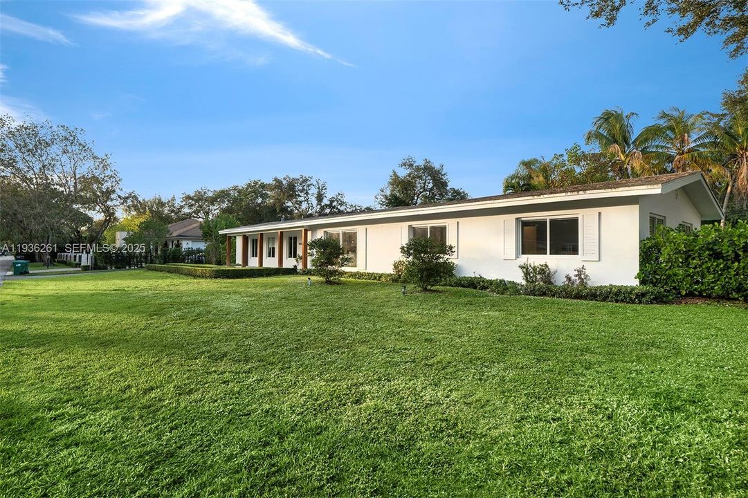 В аренду: $9,900 (3 спален, 2 ванн, 2036 Квадратных фут)