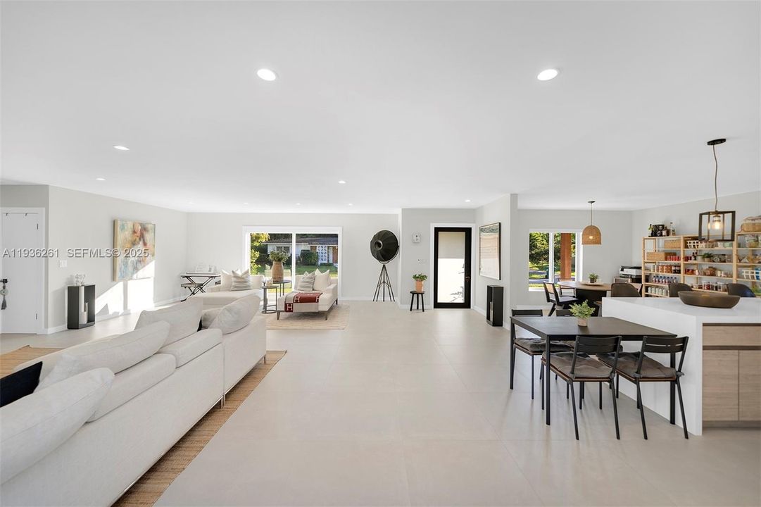 В аренду: $9,900 (3 спален, 2 ванн, 2036 Квадратных фут)