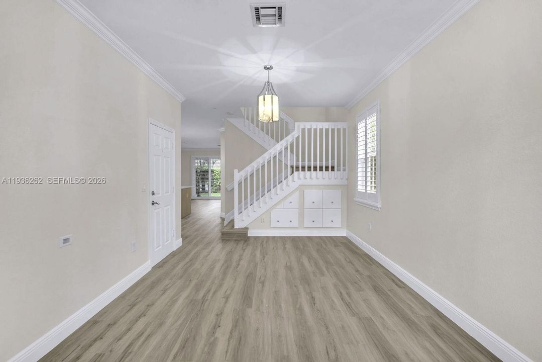 На продажу: $665,000 (3 спален, 3 ванн, 1992 Квадратных фут)