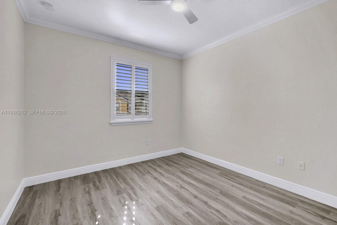 На продажу: $665,000 (3 спален, 3 ванн, 1992 Квадратных фут)