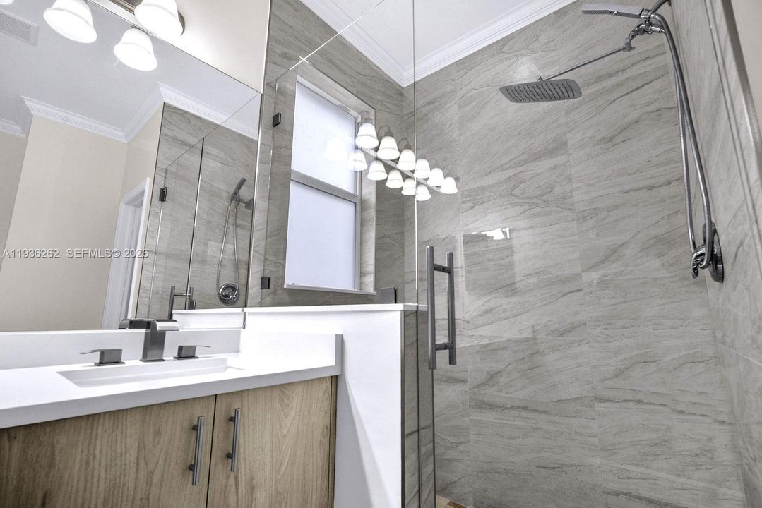 На продажу: $665,000 (3 спален, 3 ванн, 1992 Квадратных фут)