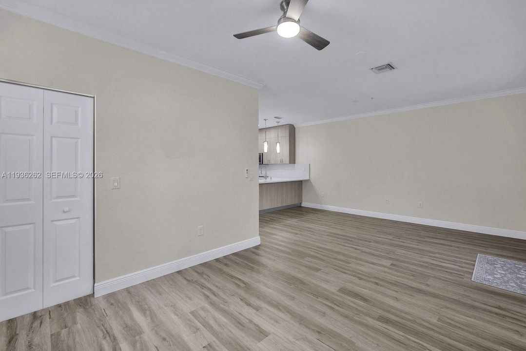 На продажу: $665,000 (3 спален, 3 ванн, 1992 Квадратных фут)