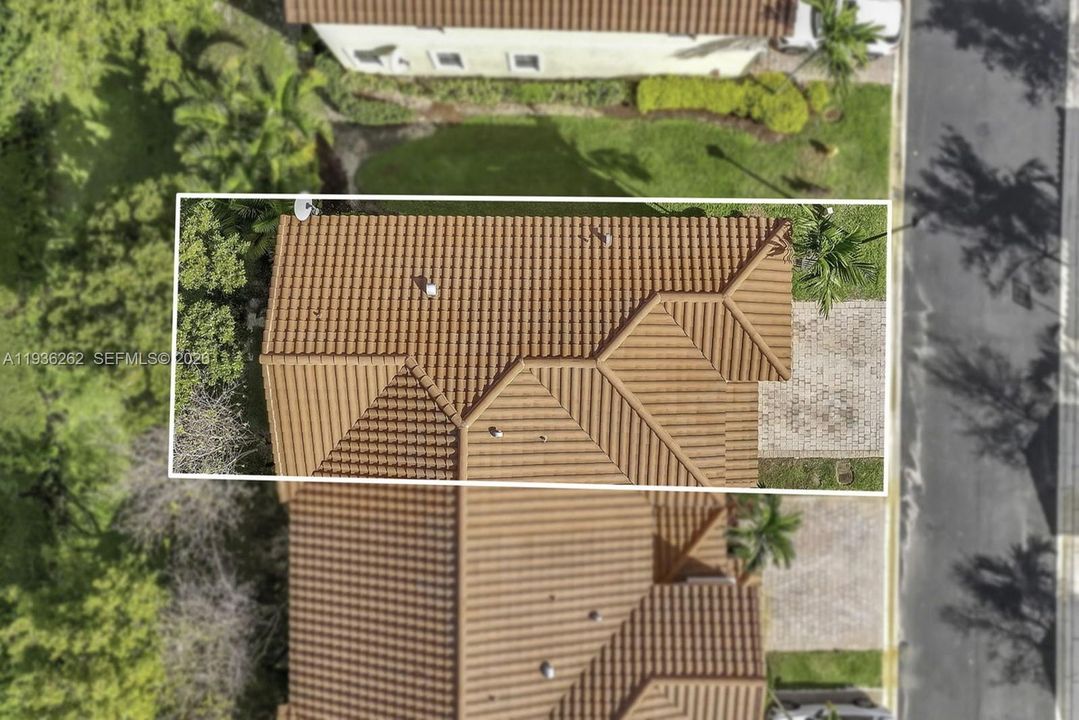 На продажу: $665,000 (3 спален, 3 ванн, 1992 Квадратных фут)