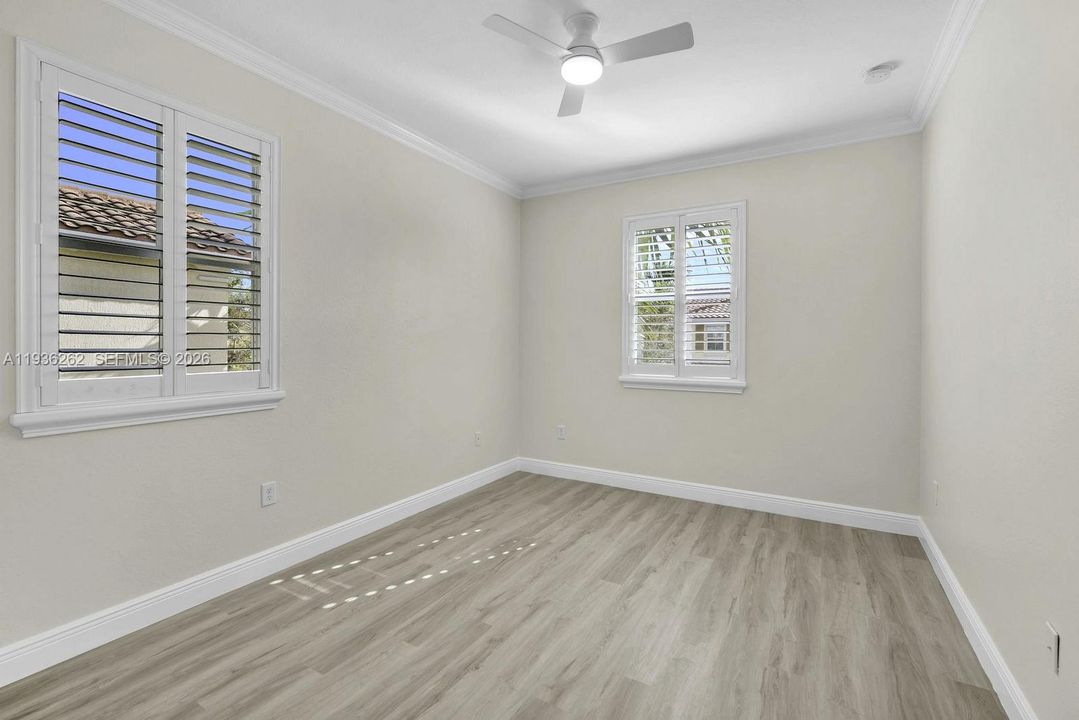 На продажу: $665,000 (3 спален, 3 ванн, 1992 Квадратных фут)