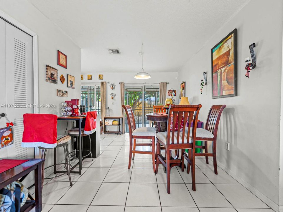 На продажу: $525,000 (3 спален, 2 ванн, 1224 Квадратных фут)