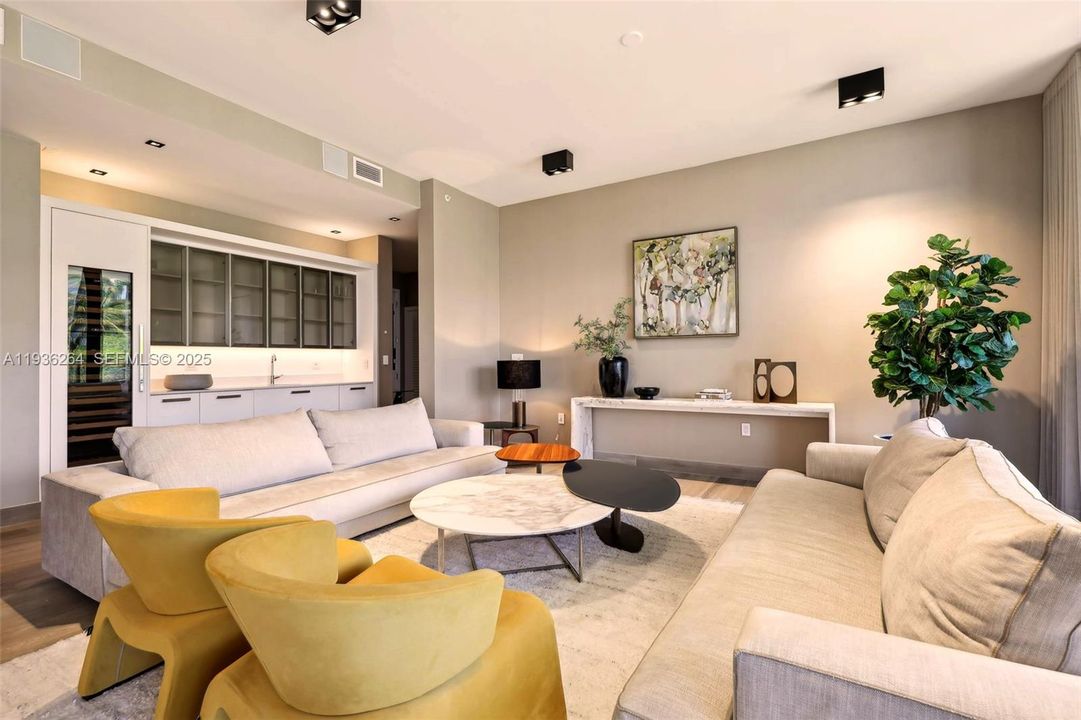 For Sale: $3,650,000 (3 beds, 4 baths, 2453 Square Feet)