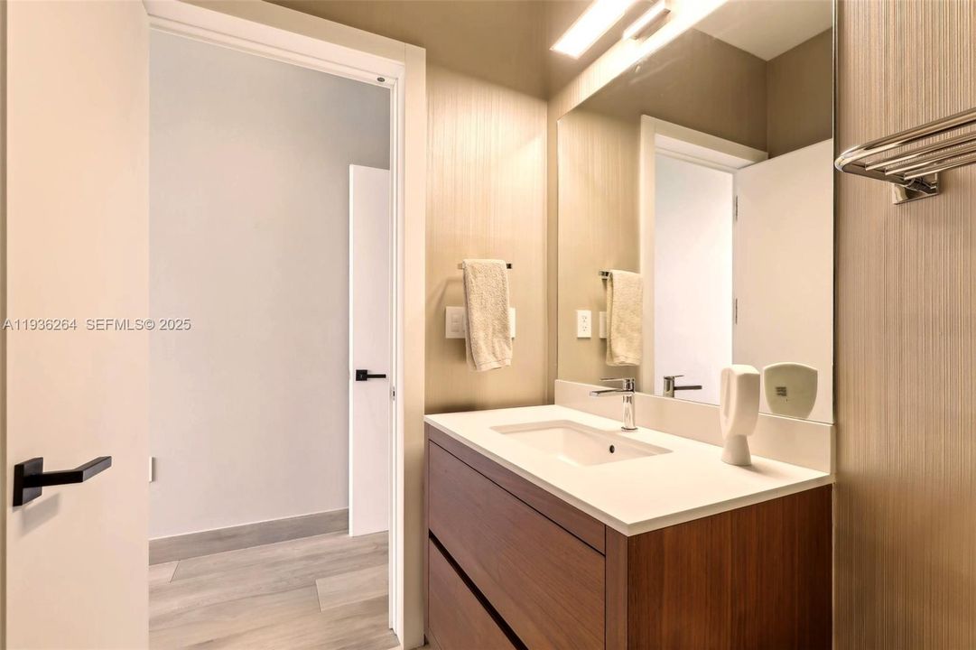 For Sale: $3,650,000 (3 beds, 4 baths, 2453 Square Feet)