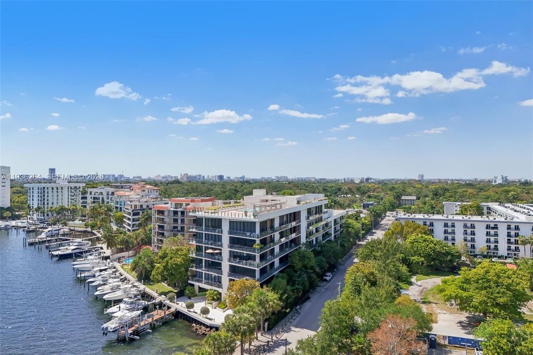 For Sale: $3,650,000 (3 beds, 4 baths, 2453 Square Feet)