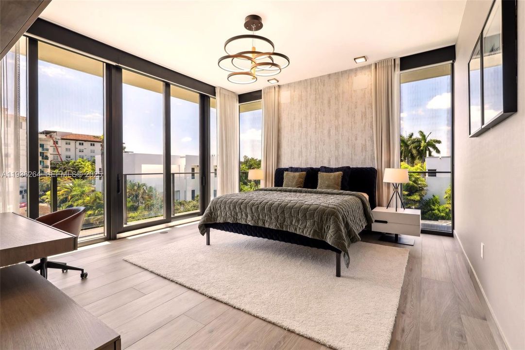 For Sale: $3,650,000 (3 beds, 4 baths, 2453 Square Feet)