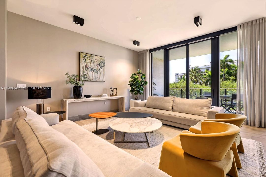 For Sale: $3,650,000 (3 beds, 4 baths, 2453 Square Feet)