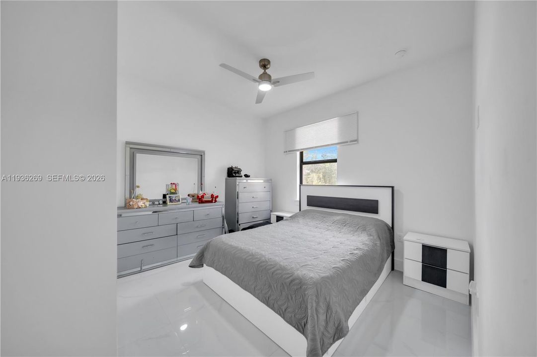 待售: $399,995 (3 贝兹, 2 浴室, 1562 平方英尺)