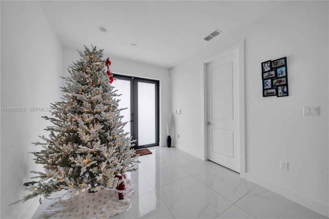 待售: $399,995 (3 贝兹, 2 浴室, 1562 平方英尺)