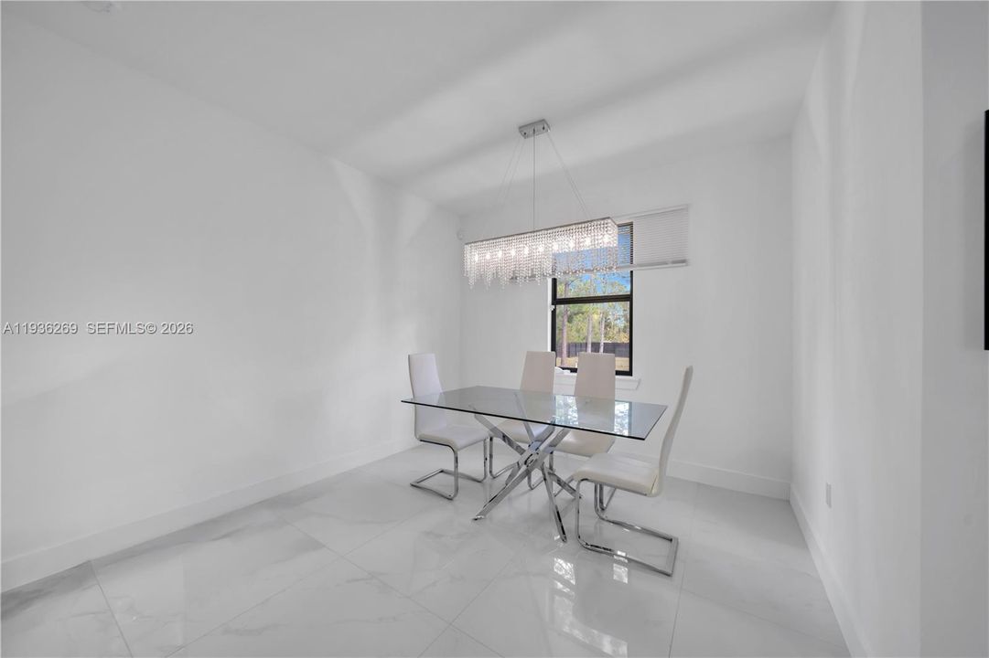 待售: $399,995 (3 贝兹, 2 浴室, 1562 平方英尺)