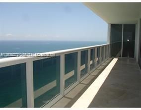 For Rent: $10,500 (3 beds, 3 baths, 2065 Square Feet)