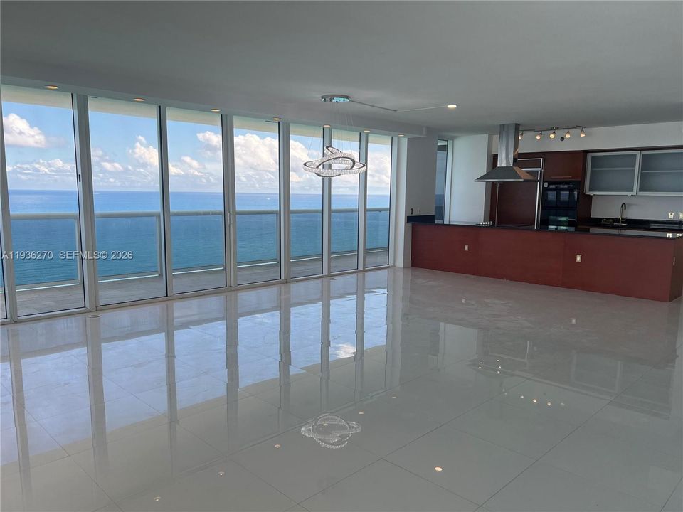 For Rent: $10,500 (3 beds, 3 baths, 2065 Square Feet)