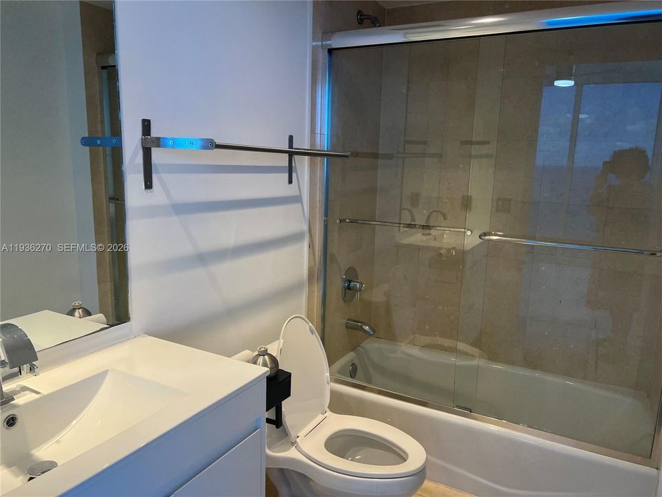 For Rent: $10,500 (3 beds, 3 baths, 2065 Square Feet)