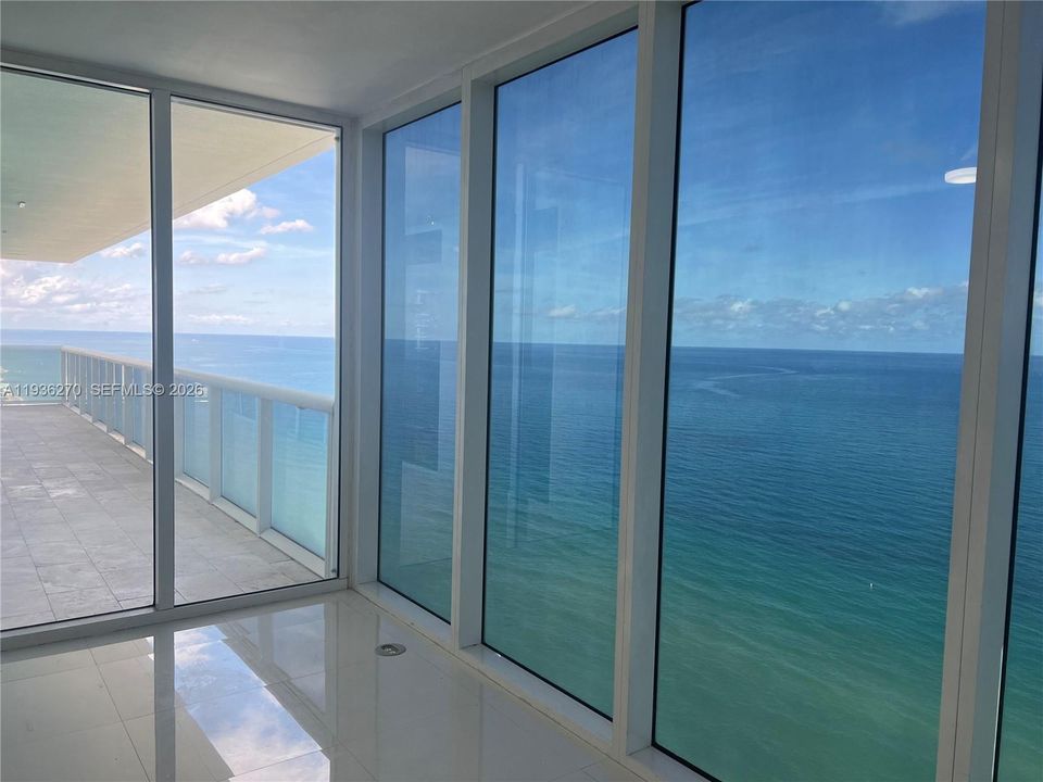 For Rent: $10,500 (3 beds, 3 baths, 2065 Square Feet)