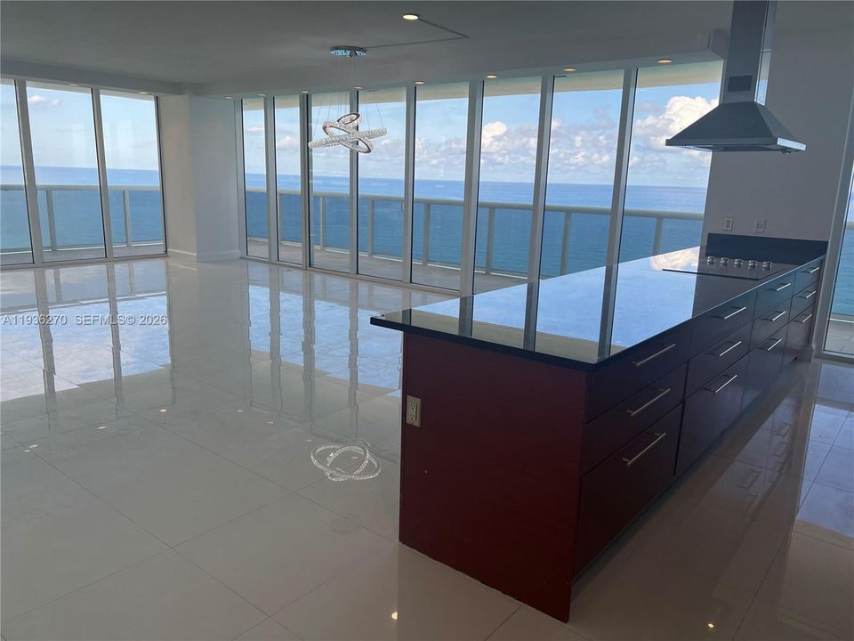 For Rent: $10,500 (3 beds, 3 baths, 2065 Square Feet)