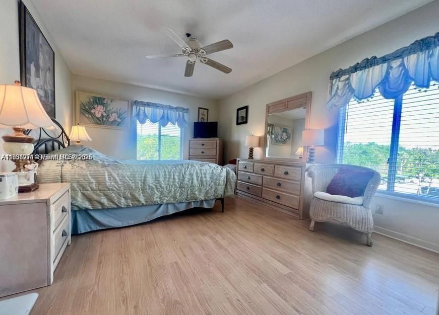 En Venta: $289,000 (2 camas, 2 baños, 1090 Pies cuadrados)