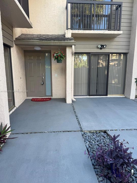 En Venta: $315,000 (2 camas, 2 baños, 1140 Pies cuadrados)