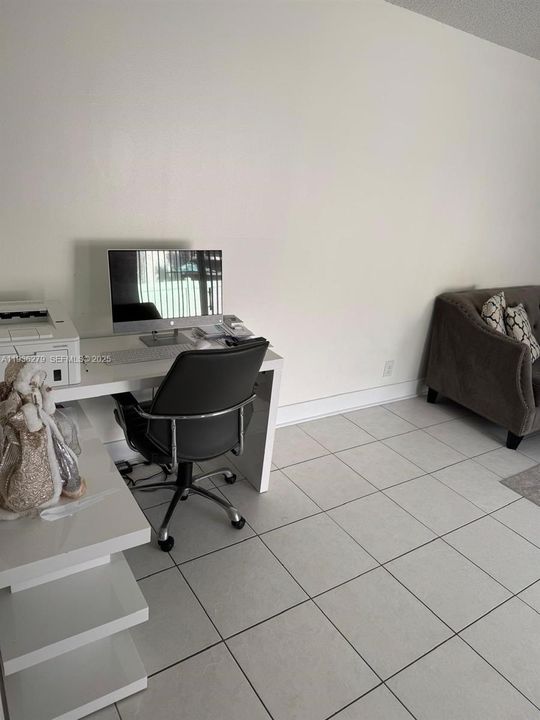 En Venta: $315,000 (2 camas, 2 baños, 1140 Pies cuadrados)