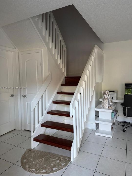 En Venta: $315,000 (2 camas, 2 baños, 1140 Pies cuadrados)