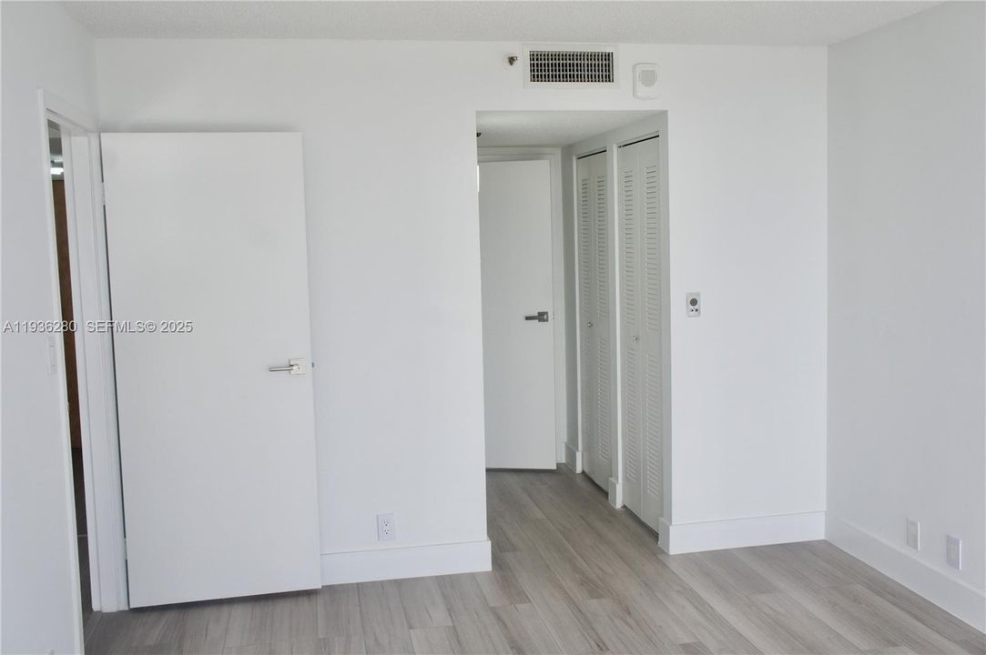 For Rent: $3,050 (2 beds, 2 baths, 1030 Square Feet)