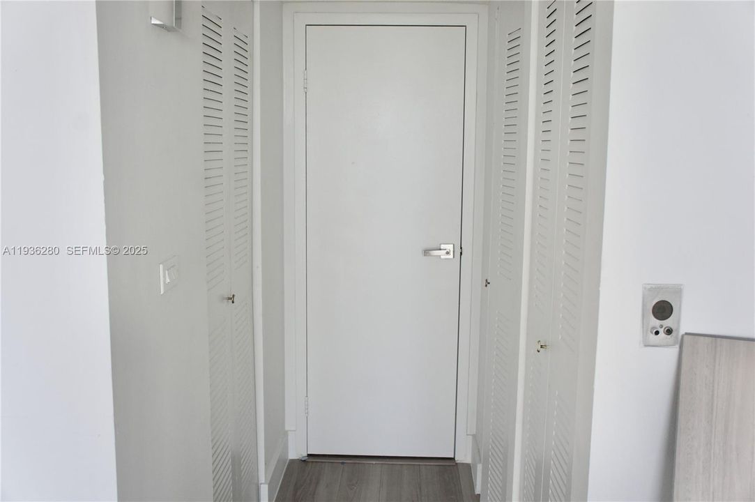 For Rent: $3,050 (2 beds, 2 baths, 1030 Square Feet)