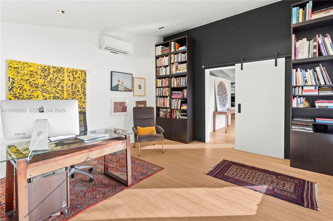 For Rent: $9,999 (3 beds, 3 baths, 1490 Square Feet)