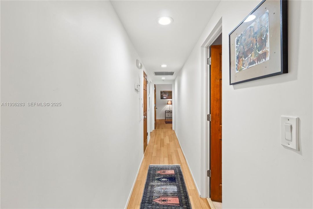 For Rent: $9,999 (3 beds, 3 baths, 1490 Square Feet)