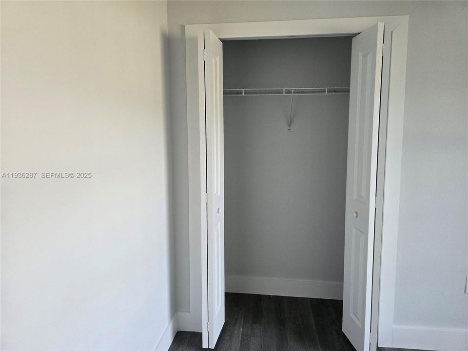 出租: $2,400 (4 贝兹, 2 浴室, 1749 平方英尺)