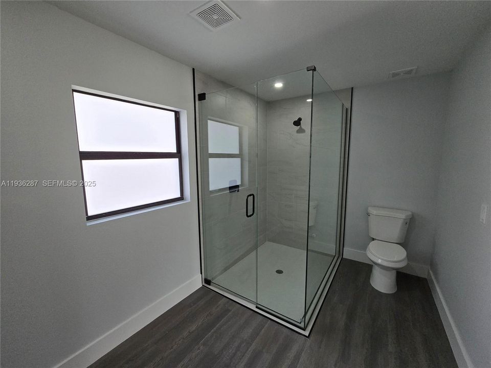 出租: $2,400 (4 贝兹, 2 浴室, 1749 平方英尺)